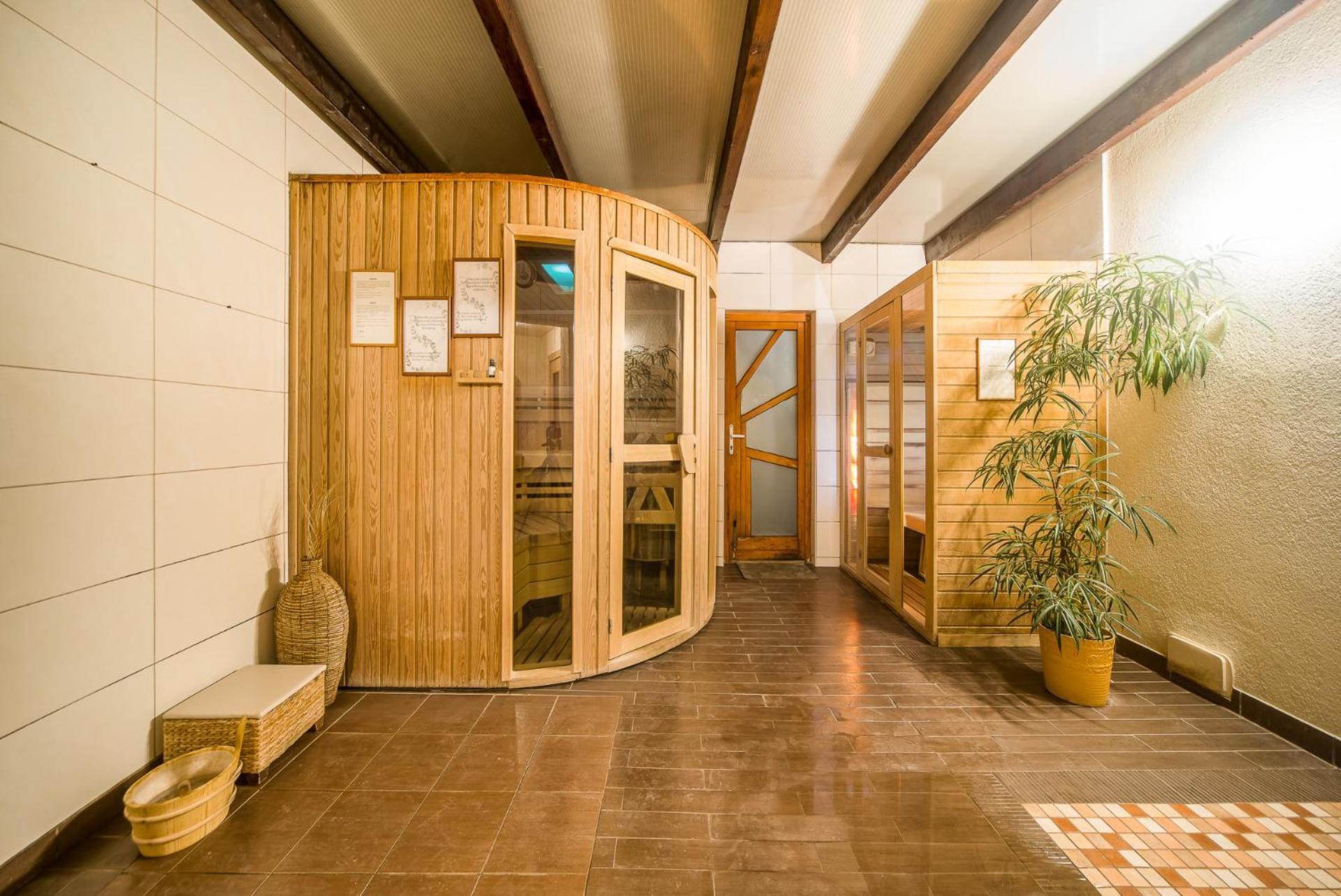 Hotel Piroska Buk Luaran gambar