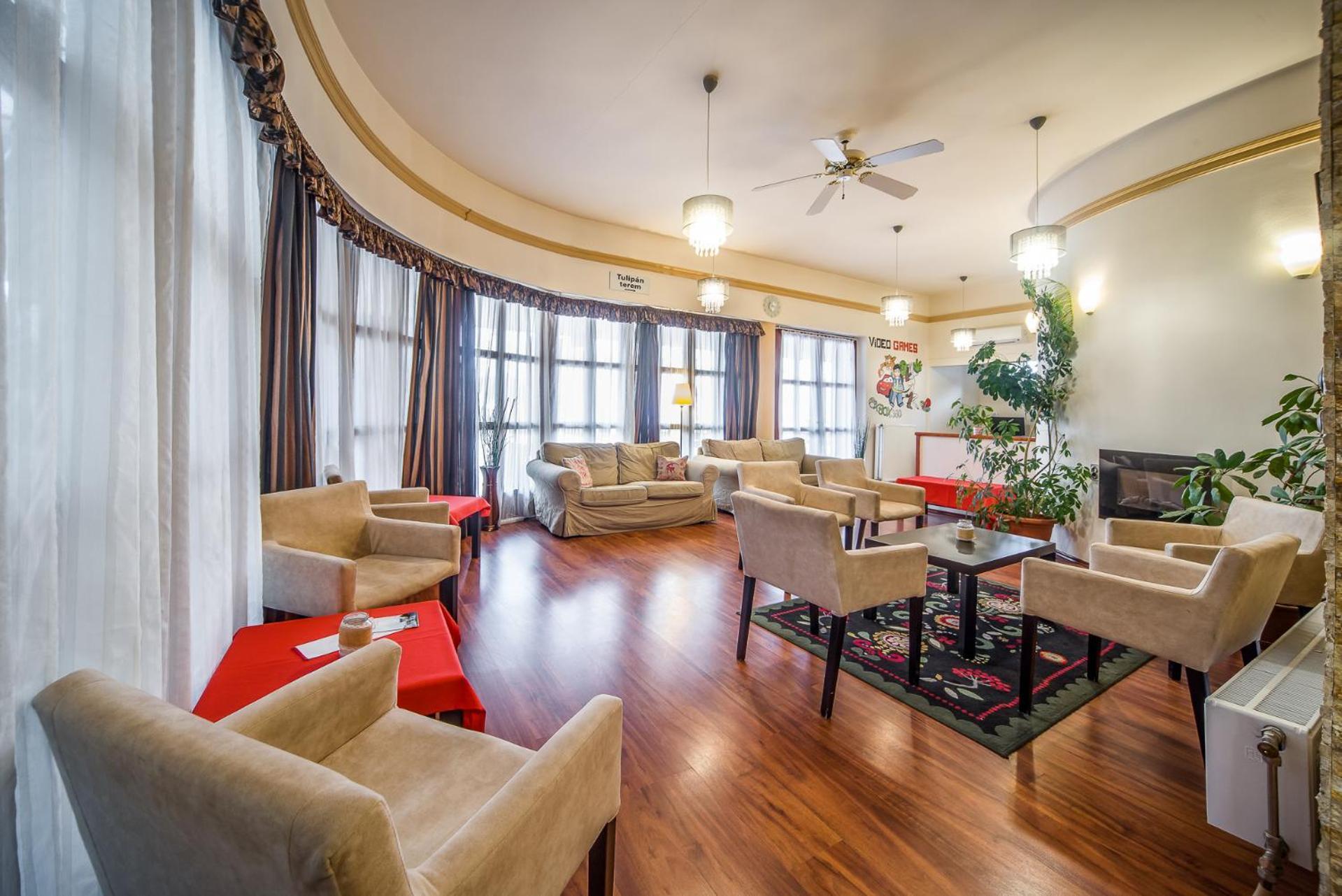 Hotel Piroska Buk Luaran gambar