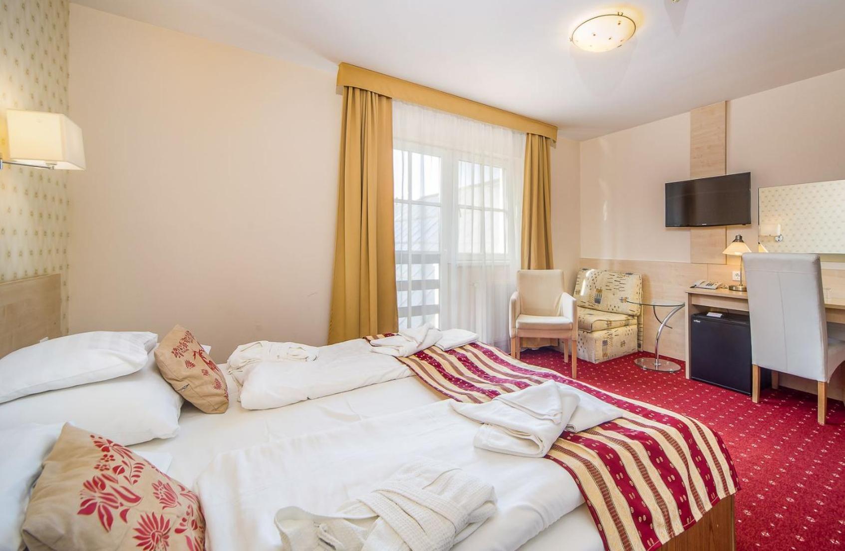 Hotel Piroska Buk Luaran gambar
