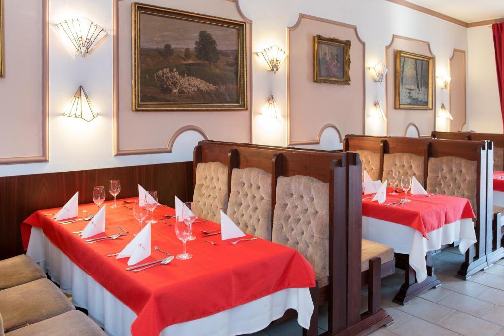 Hotel Piroska Buk Luaran gambar