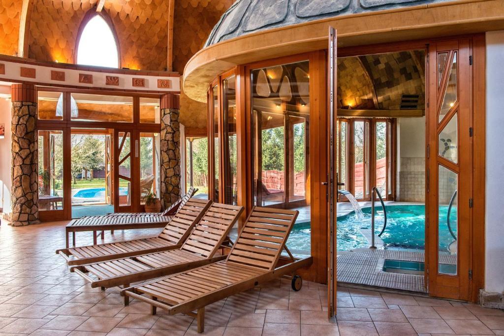 Hotel Piroska Buk Luaran gambar
